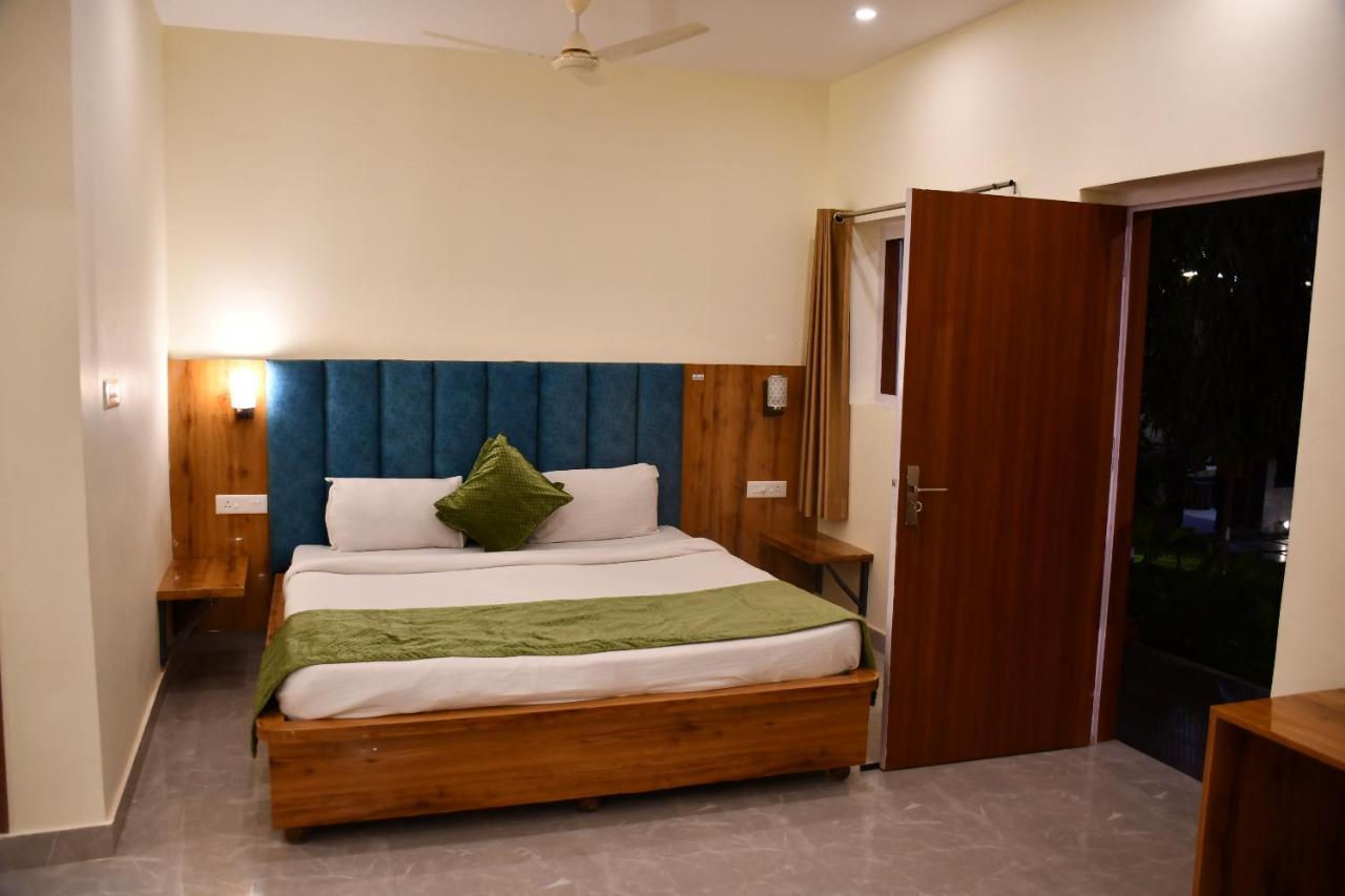 Shivansh Inn Resort Rishīkesh Exteriör bild