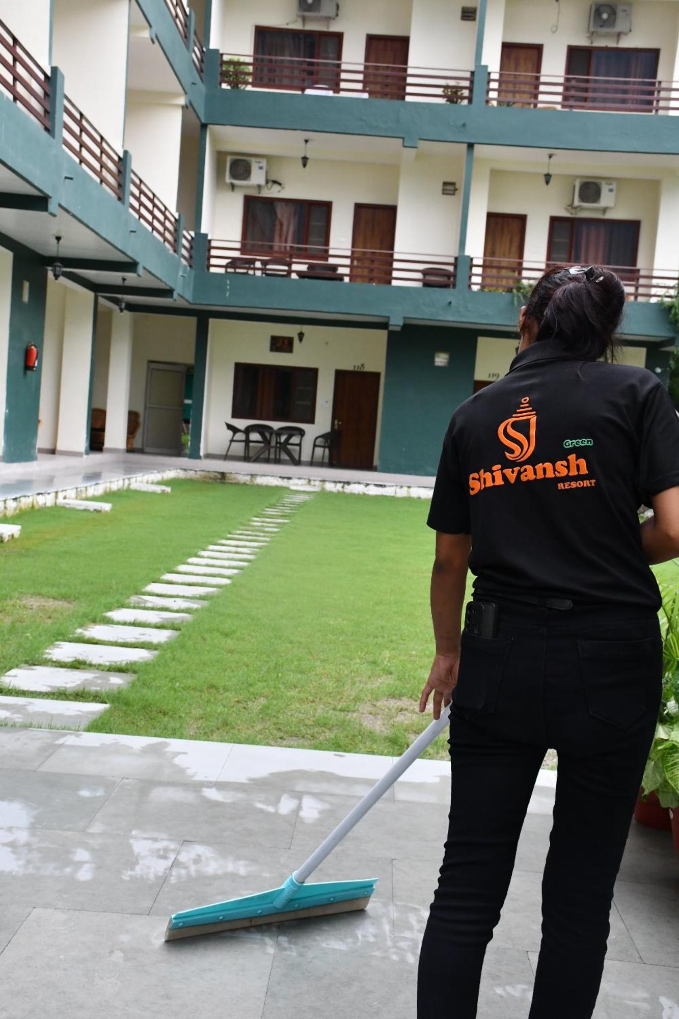 Shivansh Inn Resort Rishīkesh Exteriör bild